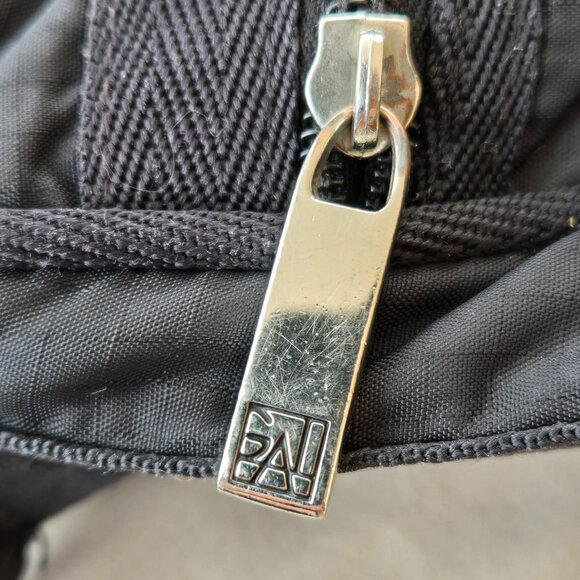 Gal Brand Black nylon cross body - Picture 3 of 12